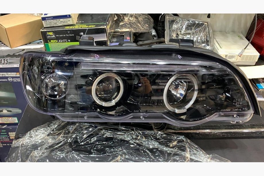 BMW X5 E53 1999–2006 Priekšējie lukturi (2 gab., tumši) Image