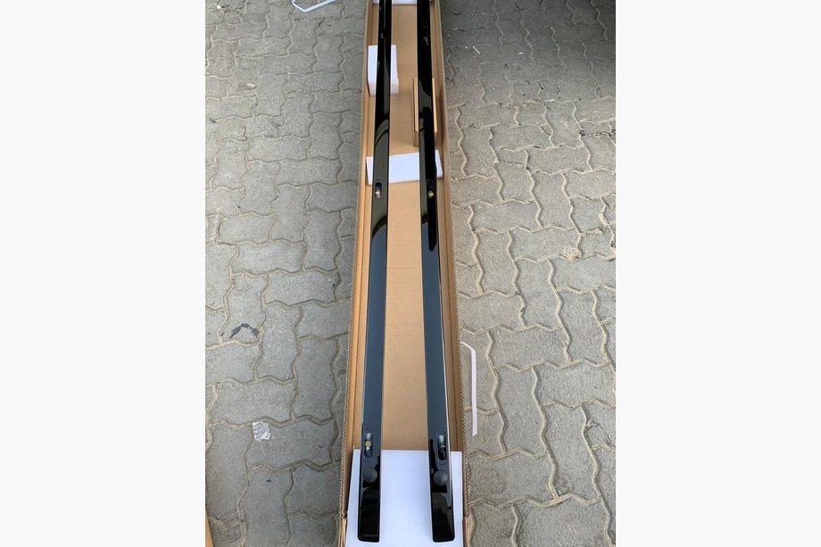Toyota Land Cruiser Prado 150 2009–2023 Jumta reliņi Lexus dizainā (2 gab., melni) Image