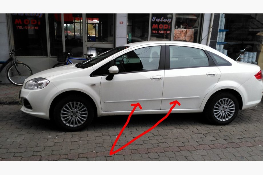 Fiat Linea 2006–2018 Plastmasas durvju moldingi (kompl.) Image