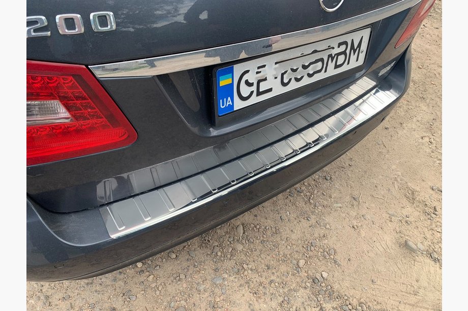 Mercedes E-class W212 2009–2016 Aizmugurējā bufera aizsarguzlika Carmos (SW, nerūsējošais tērauds) Image