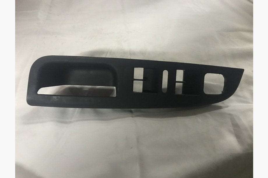 Volkswagen Passat B6 2006–2012 Durvju apšuvuma plastmasas uzlikas Image