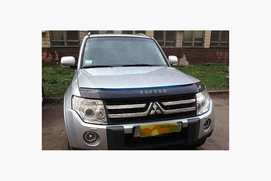 Mitsubishi Pajero Wagon IV 2006–2021 Kapota deflektors (VIP) Image