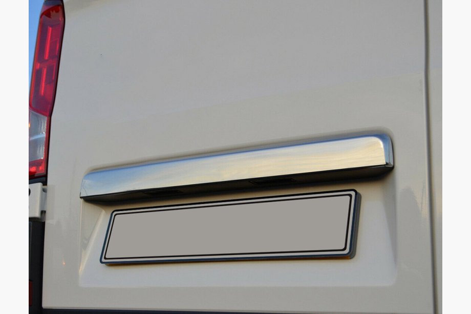 Volkswagen Crafter 2016– Numura zīmes augšējā līste (bez kameras, nerūsējošais tērauds) Carmos - turku teras Image