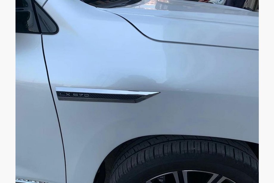 Lexus LX570/450d 2008–2022 Karbonizēta izskata uzrakstu emblēmu komplekts (4 gab.) Foto 6