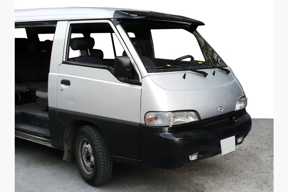 Hyundai H100 Vējstikla vizieris (melns spīdīgs, 5 mm) Image
