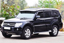 Mitsubishi Pajero Wagon IV 2006–2021 Vējstikla vizieris foto 1