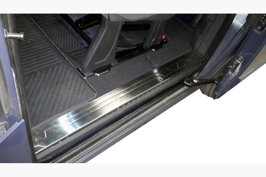 Ford Custom 2013–2022 Iekšējo sliekšņu uzlikas OmsaLine (nerūsējošais tērauds) Image