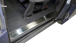 Ford Custom 2013–2022 Iekšējo sliekšņu uzlikas OmsaLine (nerūsējošais tērauds) foto 1