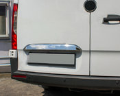 Mercedes Sprinter W907/W910 2018– Hroma līste virs numura zīmes (nerūsējošais tērauds) OmsaLine – itāļu nerūsējošais tērauds foto 1