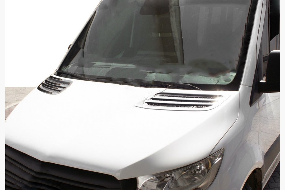 Mercedes Sprinter W907/W910 2018– Gaisa ieplūdes uzlikas Carmos (2 gab., nerūsējošais tērauds) Image
