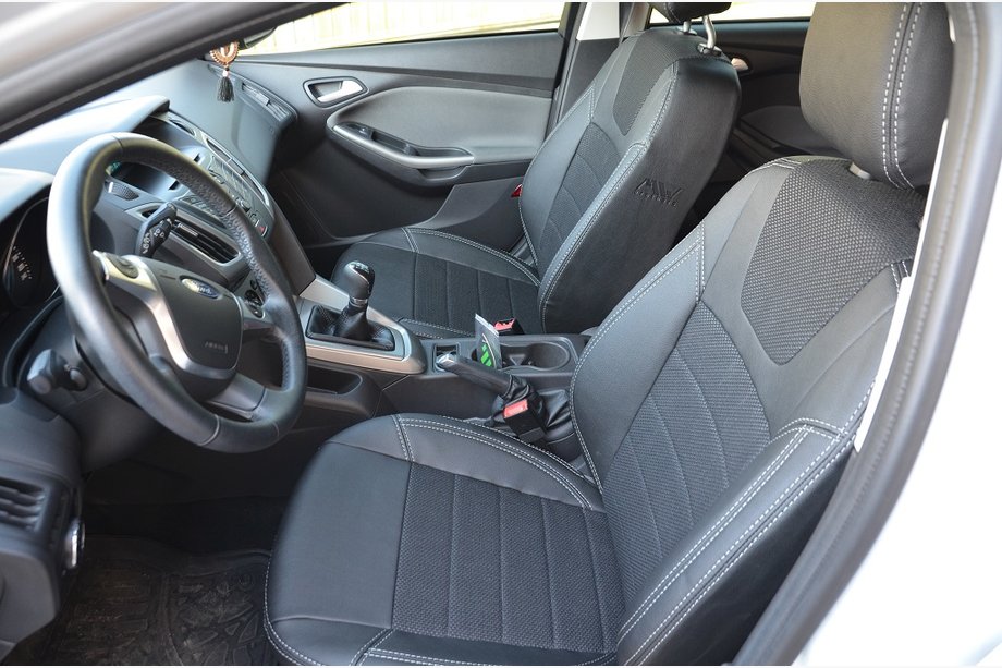 Ford Focus III 2011–2017 Modelim pielāgoti ekoādas sēdekļu pārvalki Brothers Dynamic Image