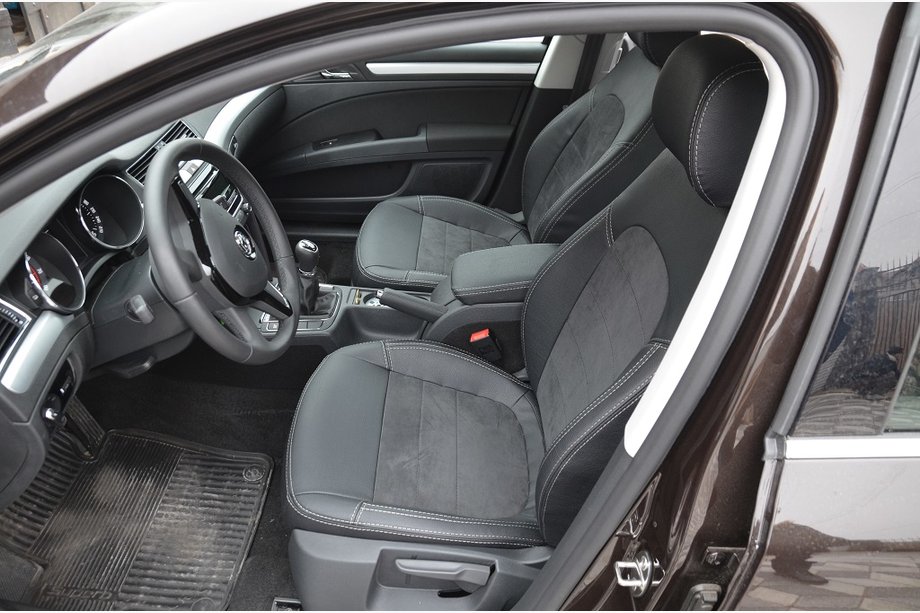 Skoda Superb 2009–2015 Autosēdekļu pārvalki (2013↗, mākslīgā āda↗Alcantara, Elite) Image