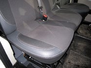 Renault Trafic 2015– Auto sēdekļu pārvalki (audums + eko āda, Premium) Priekšējie sēdekļi (2+1) foto 3