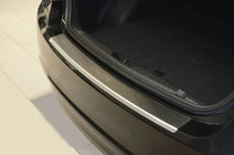 Chevrolet Cruze 2009–2015 Aizmugurējā bampera uzlika ar ieloci Nataniko (nerūsējošais tērauds) Hečbeks foto 1