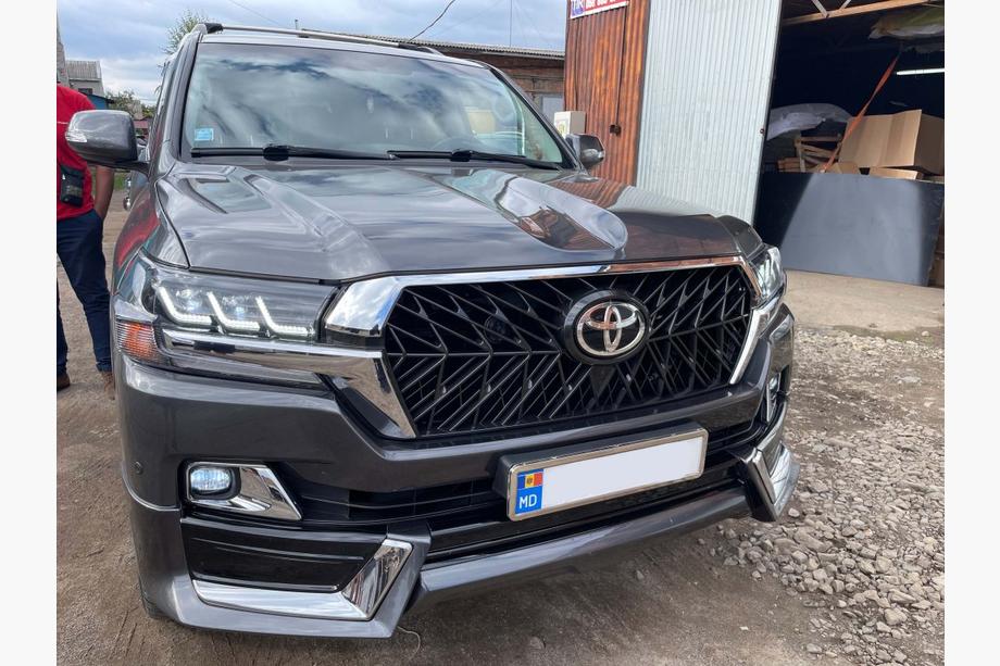Toyota Land Cruiser 200 2007–2021 Bodykit komplekts 2016↗ (TRD 2021) Melna krāsa Image