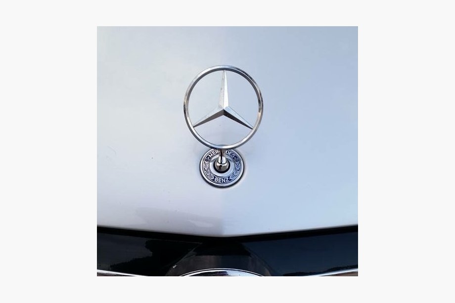 Mercedes S-class W220 1998–2005 Emblēma 220 Mercedes Image