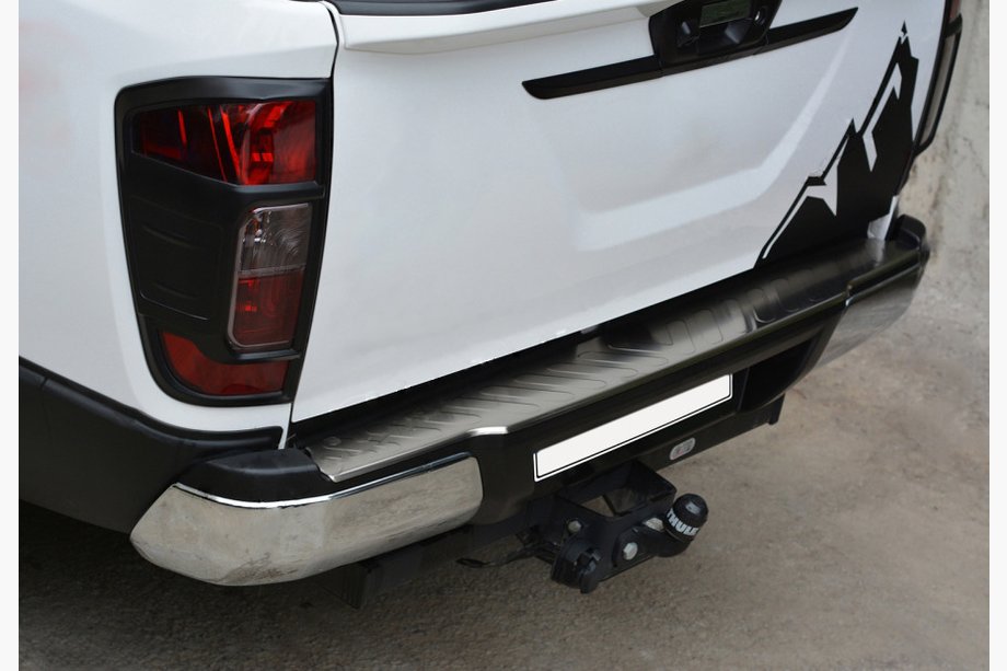Nissan Navara/NP300 2016– Aizmugurējā bufera uzlika (nerūsējošais tērauds) Image