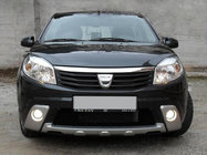 Dacia Sandero 2007–2013 Priekšējā bufera lūpas uzlikas (3 gab., krāsošanai) foto 1