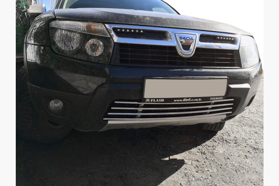 Renault Duster 2008–2017 Viengabala apakšējais režģis (nerūsējošais tērauds) Image