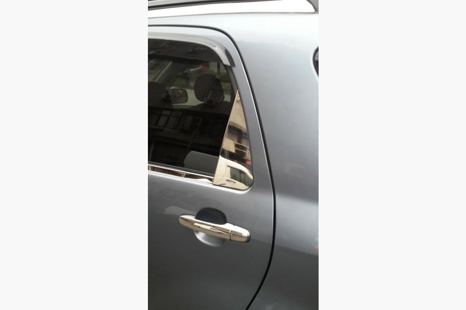 Daihatsu Terios 2006–2017 Uzlika sānu loga vēja deflektoram (2 gab., nerūsējošais tērauds) Foto 5