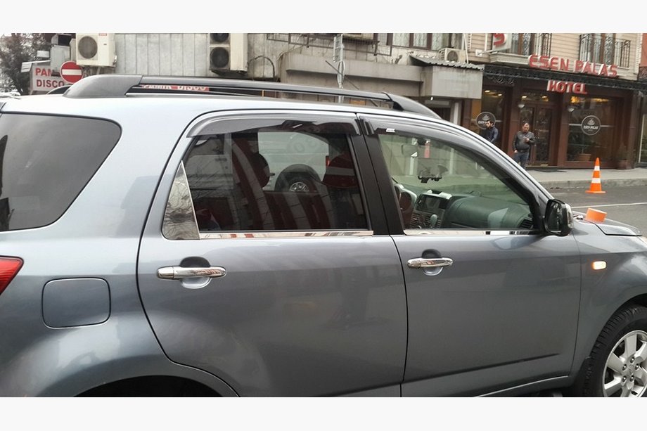 Daihatsu Terios 2006–2017 Uzlika sānu loga vēja deflektoram (2 gab., nerūsējošais tērauds) Foto 3