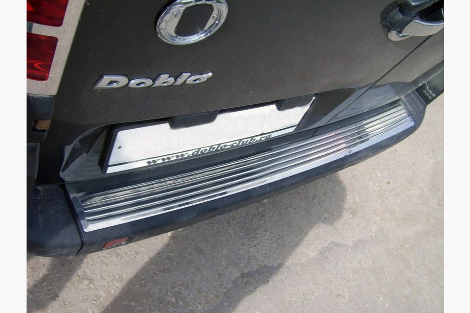 Fiat Doblo I 2005–2010 Aizmugurējā bufera uzlikas OmsaLine (nerūsējošais tērauds) Glancēta Image