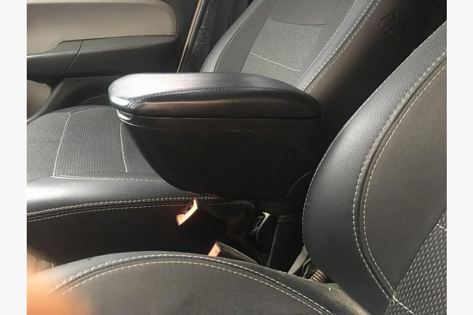 Fiat Doblo I 2001–2005 Roku balsts (stiprināms sēdekļa sliedē) Image