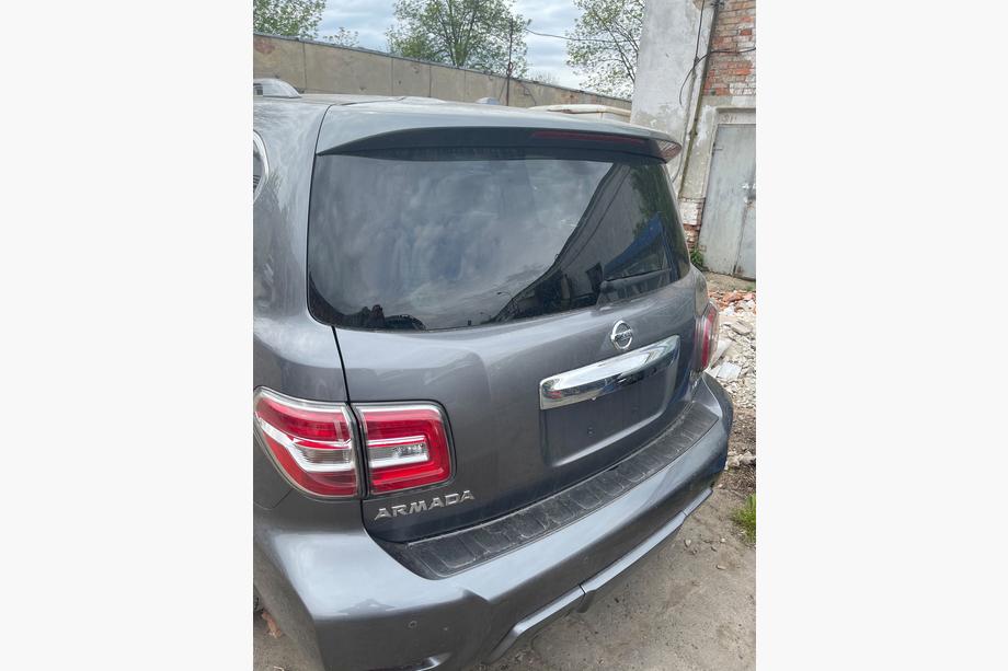Nissan Patrol Y62 2010–2024 Bagāžnieka vāks (oriģināls 2019. gads) Image