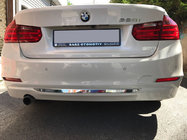 BMW 3. sērija F30/F31 2012–2019 Aizmugurējā bampera apmale (nerūsējošais tērauds) foto 1