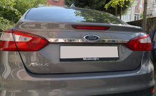 Ford Focus III 2011–2017 Plata līste virs numura zīmes (nerūsējošais tērauds) Sedans foto 1