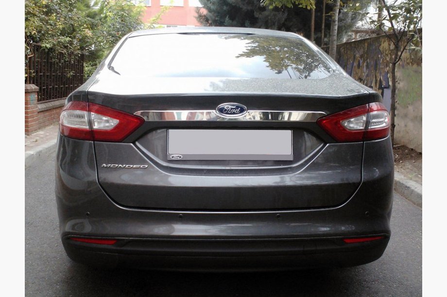 Ford Mondeo 2014–2022 Hroma līste virs numura zīmes (nerūsējošais tērauds) Image