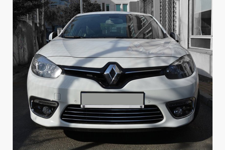 Renault Fluence 2009–2016 Bampera restes uzlikas (2013↗, nerūsējošais tērauds) Image