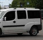 Fiat Doblo I 2001–2005 Hromēti jumta reliņi Plastmasas stiprinājuma kājas foto 6