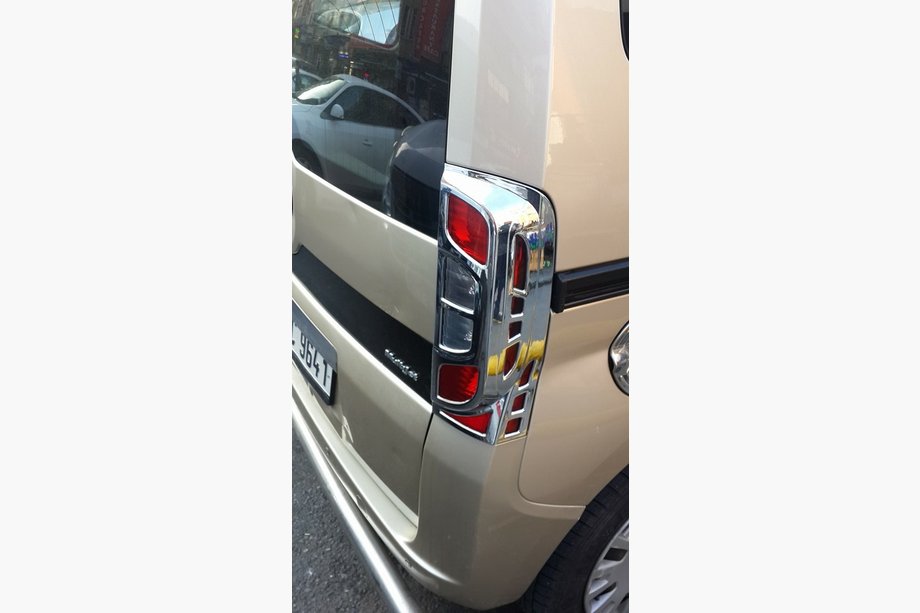 Peugeot Bipper 2008–2017 Uzlikas stoplukturiem ar izliekumu (2 gab., plastmasa) Foto 4