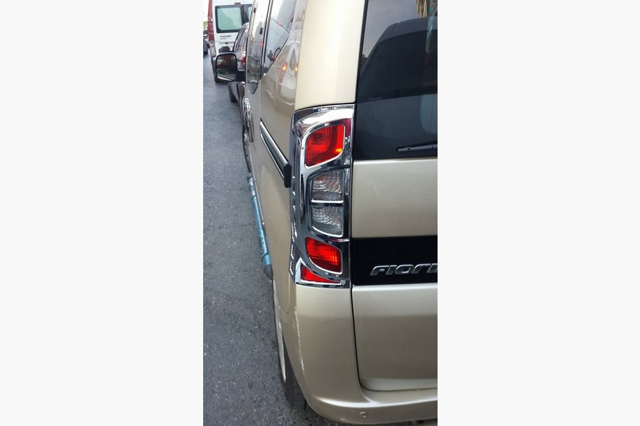 Peugeot Bipper 2008–2017 Uzlikas stoplukturiem ar izliekumu (2 gab., plastmasa) Foto 6