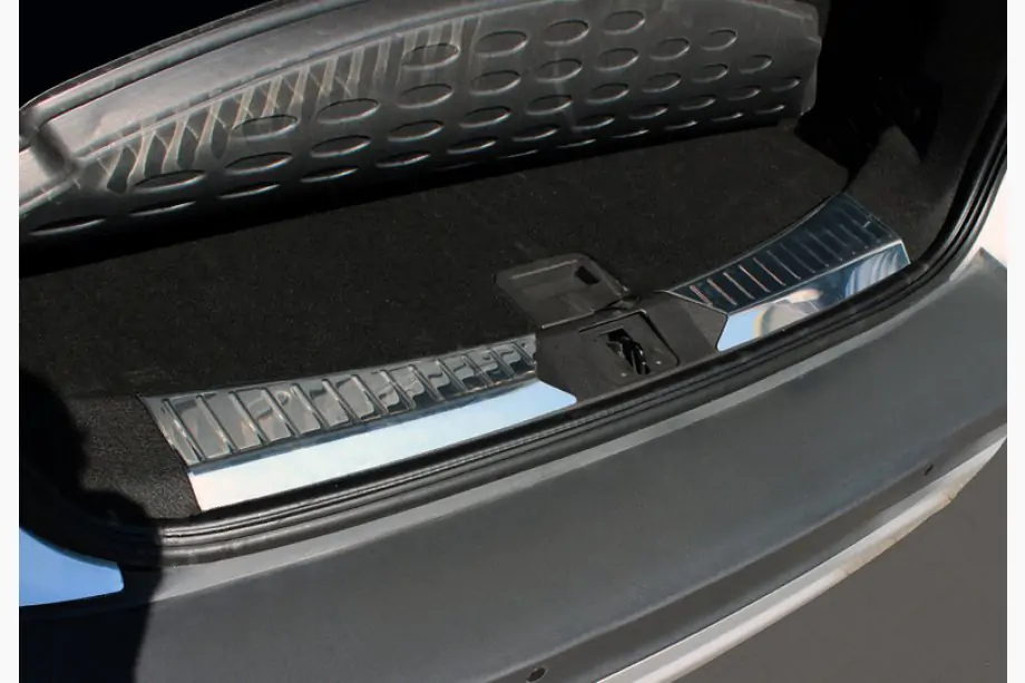 Ford Kuga/Escape 2013–2019 Bagāžnieka sliekšņa uzlika 2013-2016 (2 daļas, nerūsējošais tērauds) Image