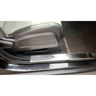 Carmos sliekšņu uzlikas augšējai daļai (nerūsējošais tērauds) Dodge Nitro 2006–2011 foto 3