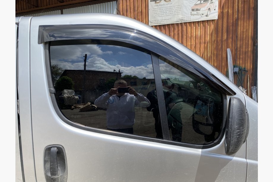 Renault Trafic 2001–2015 Logu vēja deflektori (2 gab., ANV) Image