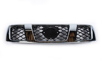 Nissan Patrol Y61 1997–2011 Priekšējā radiatora reste (2004-2008) foto 1