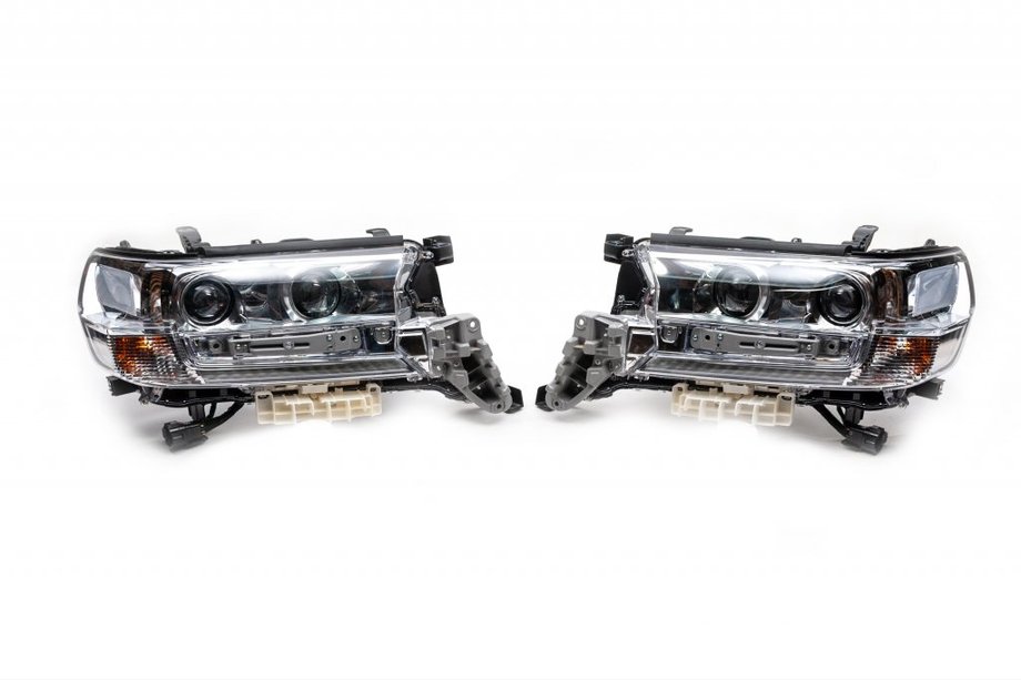 Toyota Land Cruiser 200 2007–2021 Priekšējie lukturi 2016+ (ORIĢINĀLS) Image
