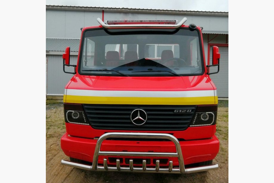 Mercedes T2 (507-814) 1967–1996 Priekšējais aizsargstienis ar sānu stieņiem (nerūsējošais tērauds) Image