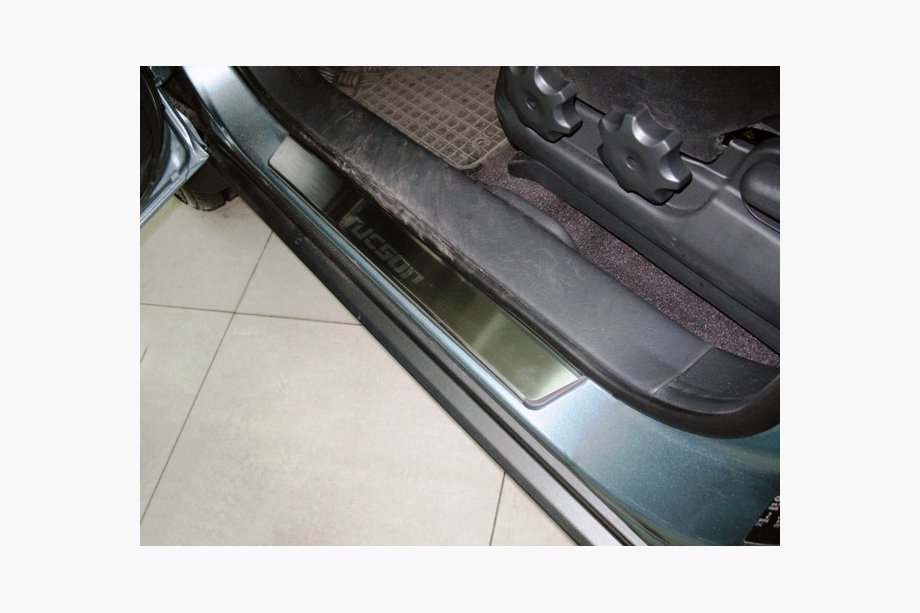 Hyundai Tucson JM 2004– Sliekšņu uzlikas Nataniko (4 gab., nerūsējošais tērauds) Standarta – Lohmann līmlente, 0,5 mm Image