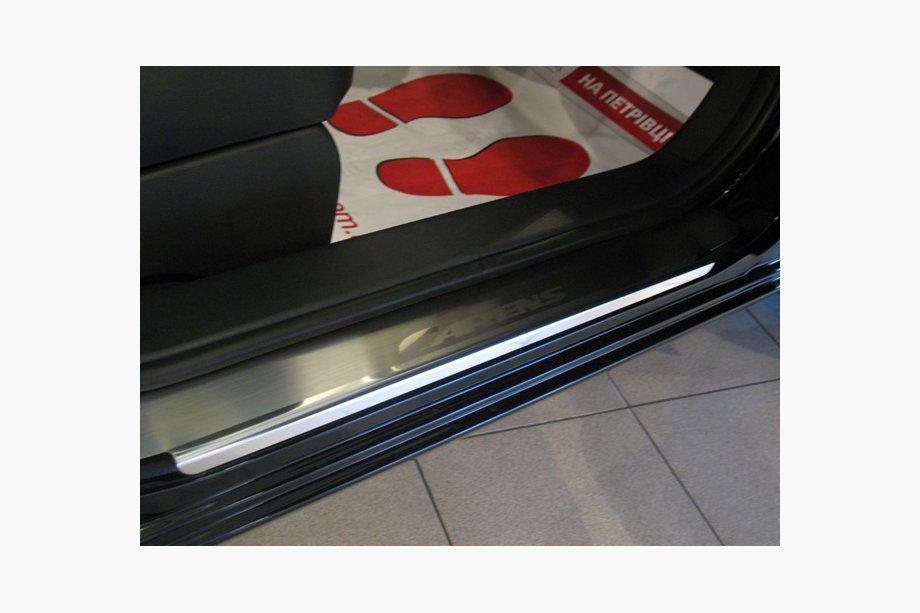 Kia Carens 1999–2012 Natanika Premium sliekšņu uzlikas (4 gab., nerūsējošais tērauds) Image