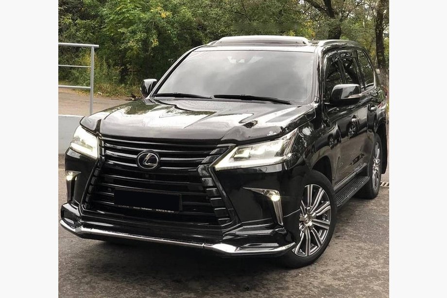 Lexus LX570/450d 2008–2022 Bodykit komplekts (Modellista) Melna krāsa Foto 2