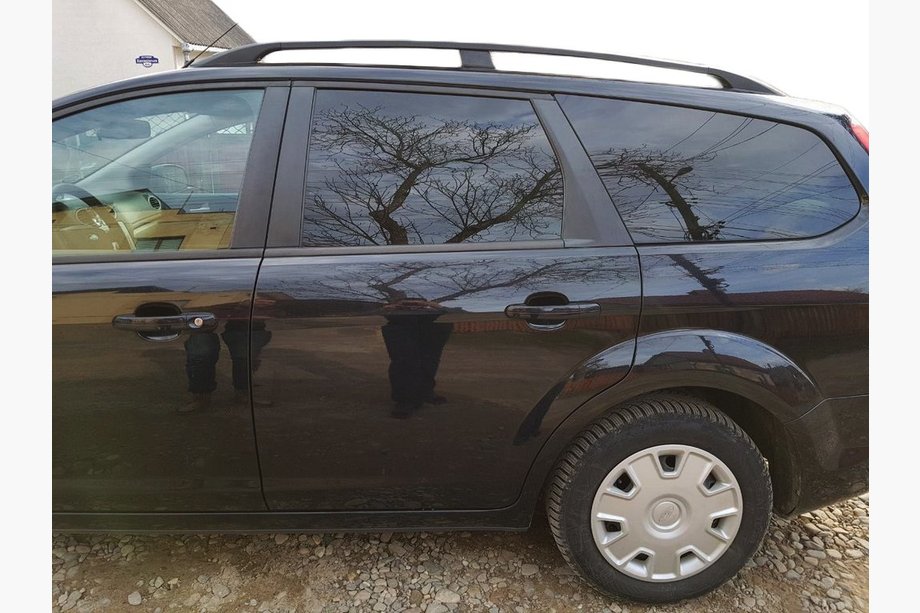 Ford Focus II 2008–2011 Alumīnija jumta reliņi (Caravan, melni) Image