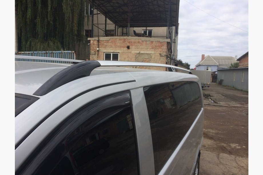 Mercedes Vito W639 2004–2014 Hromēti jumta reliņi CAN, oriģināls dizains (metāla kājas) Īsā bāze (SHORT) Foto 4