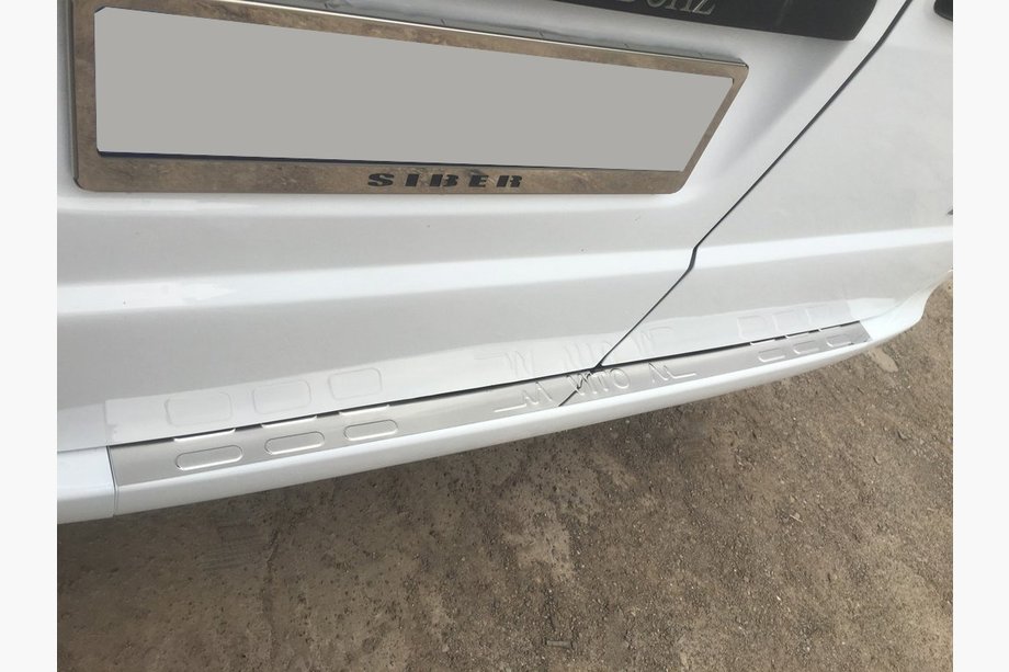 Mercedes Vito W639 2004–2014 Aizmugurējā bufera aizsarguzlika bez atloka (Carmos, nerūsējošais tērauds) Foto 1