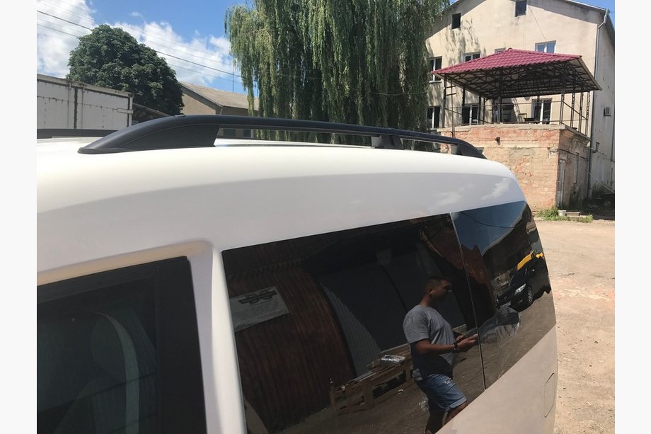 Volkswagen Caddy 2010–2015 Jumta relingi Skyport BLACK Maxi riteņu bāze Foto 3