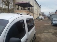 Renault Kangoo 2008–2020 Jumta reliņi Skyport (matēti pelēki) Standarta bāze foto 2