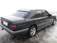Mercedes E-klase W124 1984–1997 Aizmugurējā stikla spoilers (stiklašķiedra, krāsošanai) foto 1